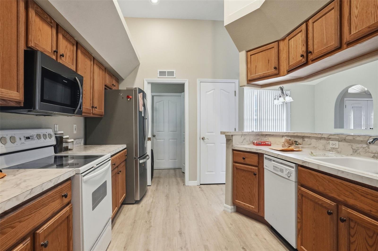 8038 MADRID RD, WEEKI WACHEE, FL, 34613