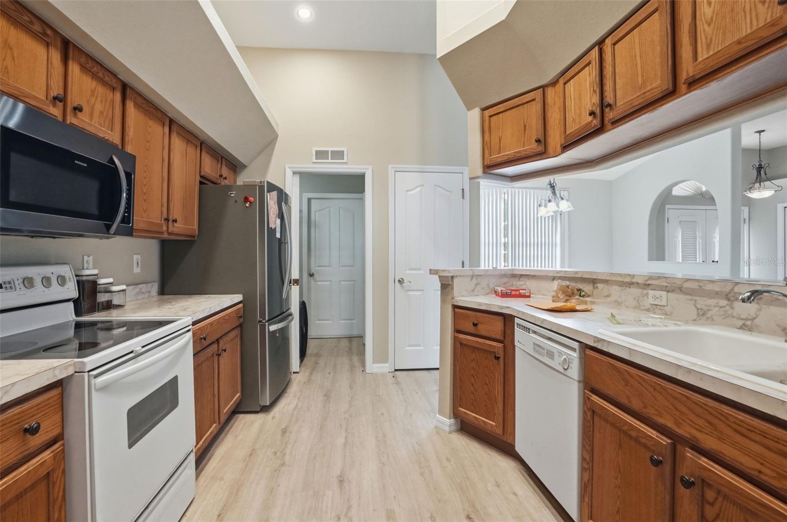 8038 MADRID RD, WEEKI WACHEE, FL, 34613