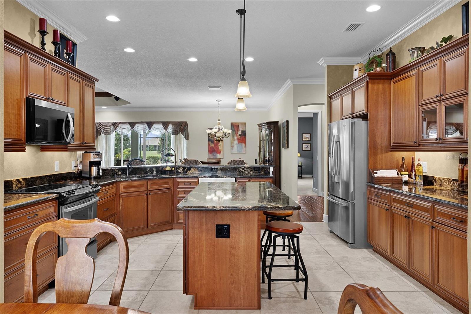 2254 ISLEWORTH CIR, THE VILLAGES, FL, 32163