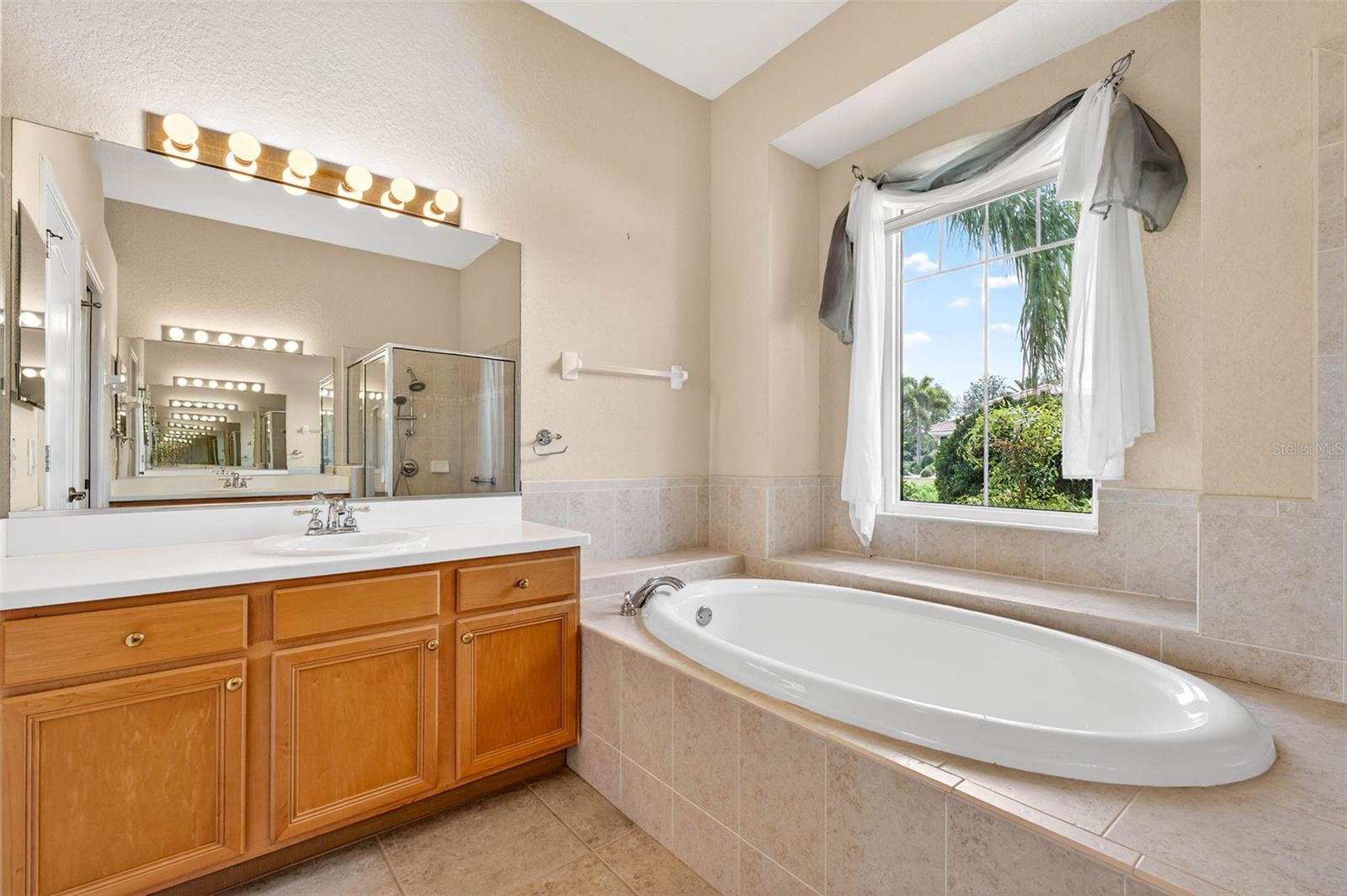 2212 MYRTLE VISTA CT, SUN CITY CENTER, FL, 33573