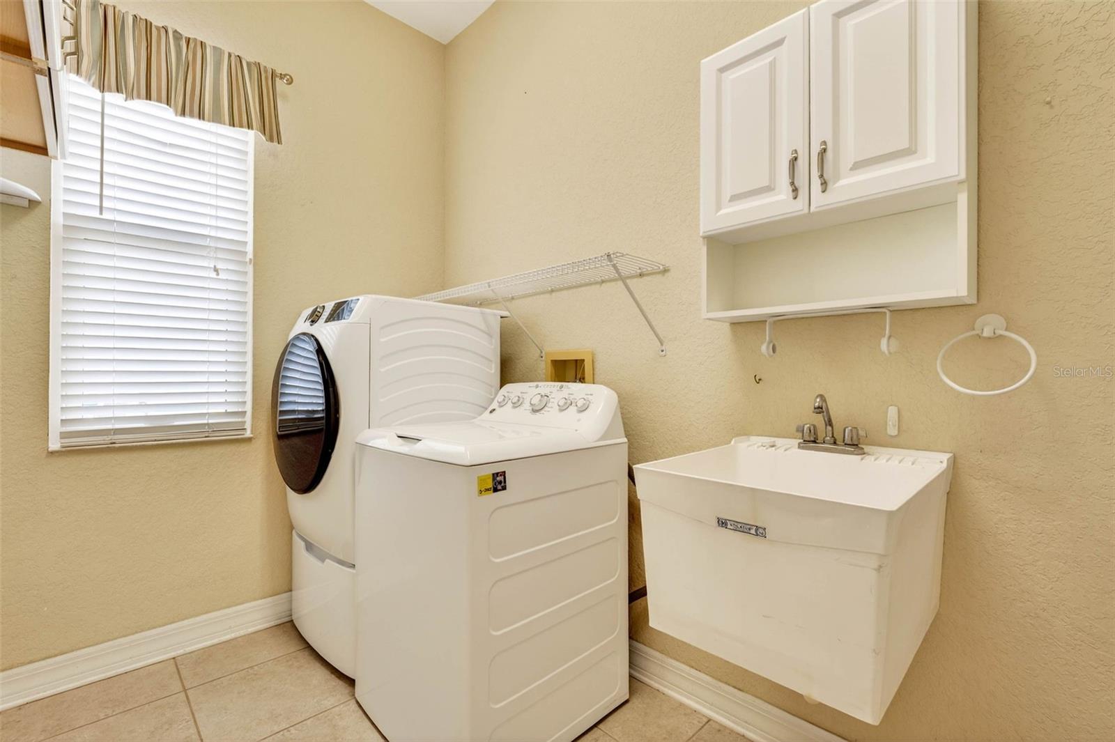 2212 MYRTLE VISTA CT, SUN CITY CENTER, FL, 33573