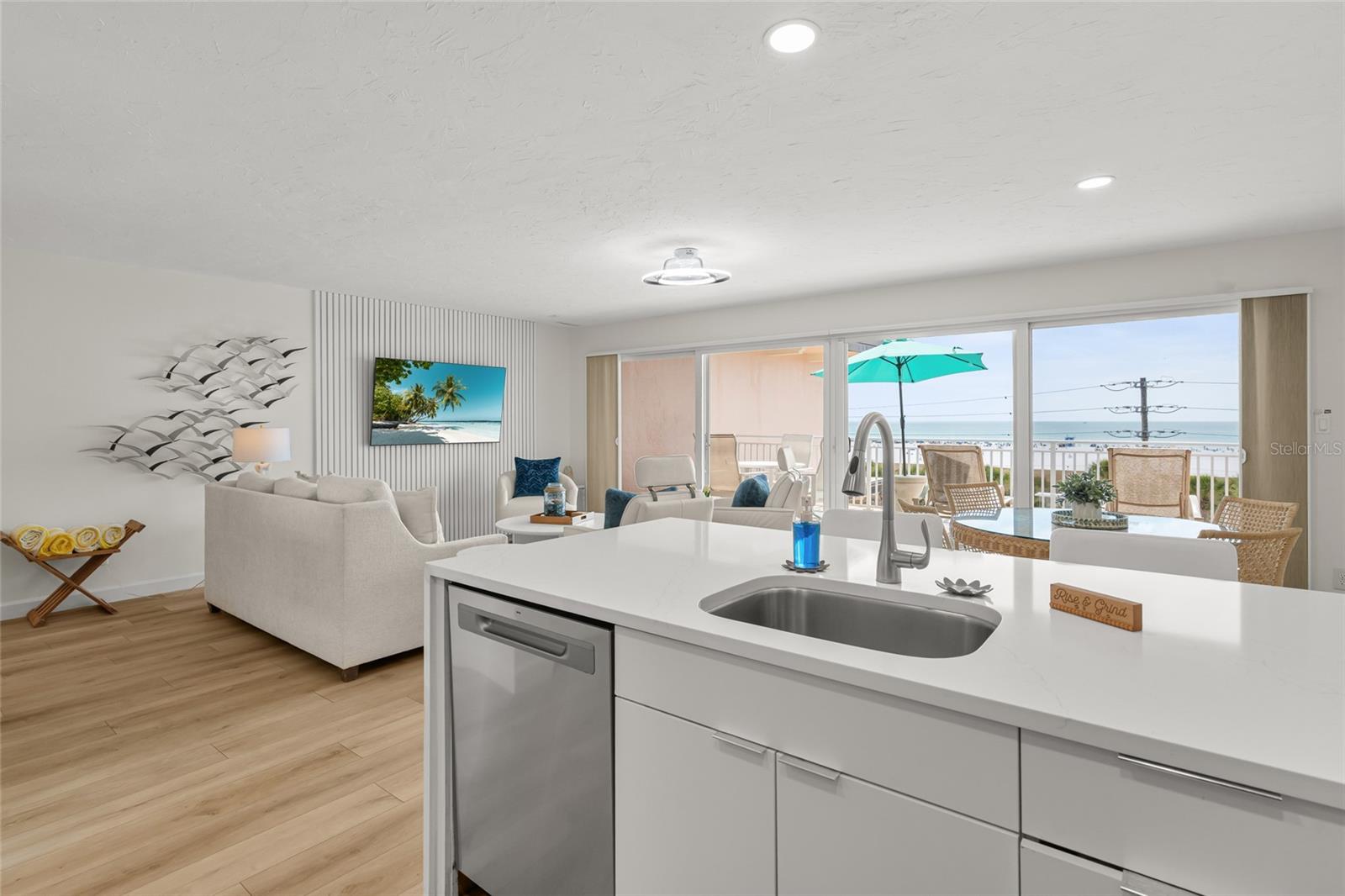 711 BEACH RD #408, SARASOTA, FL, 34242