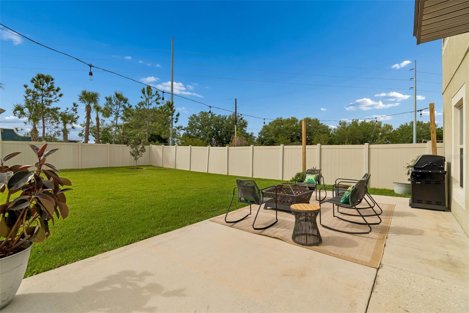 Beautiful large concrete back porch