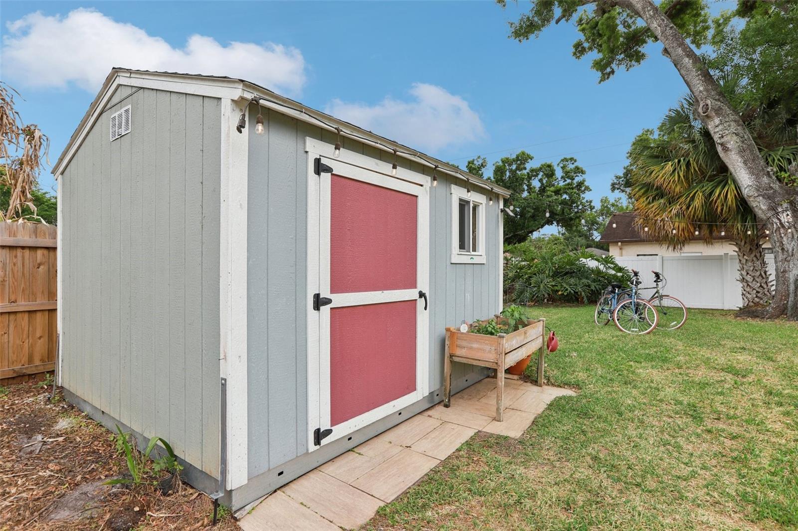 7805 N GLEN AVE, TAMPA, FL, 33614