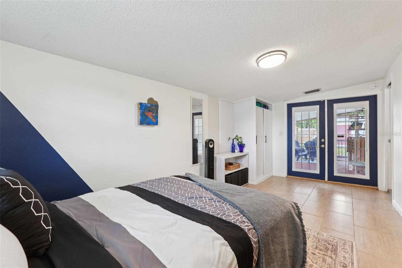 7805 N GLEN AVE, TAMPA, FL, 33614