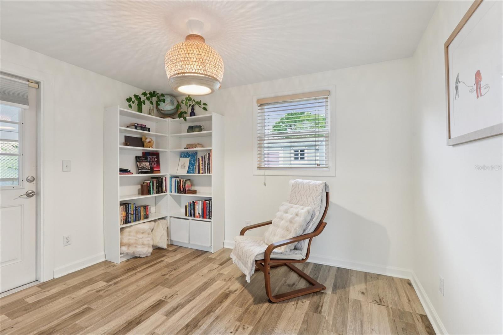 7805 N GLEN AVE, TAMPA, FL, 33614