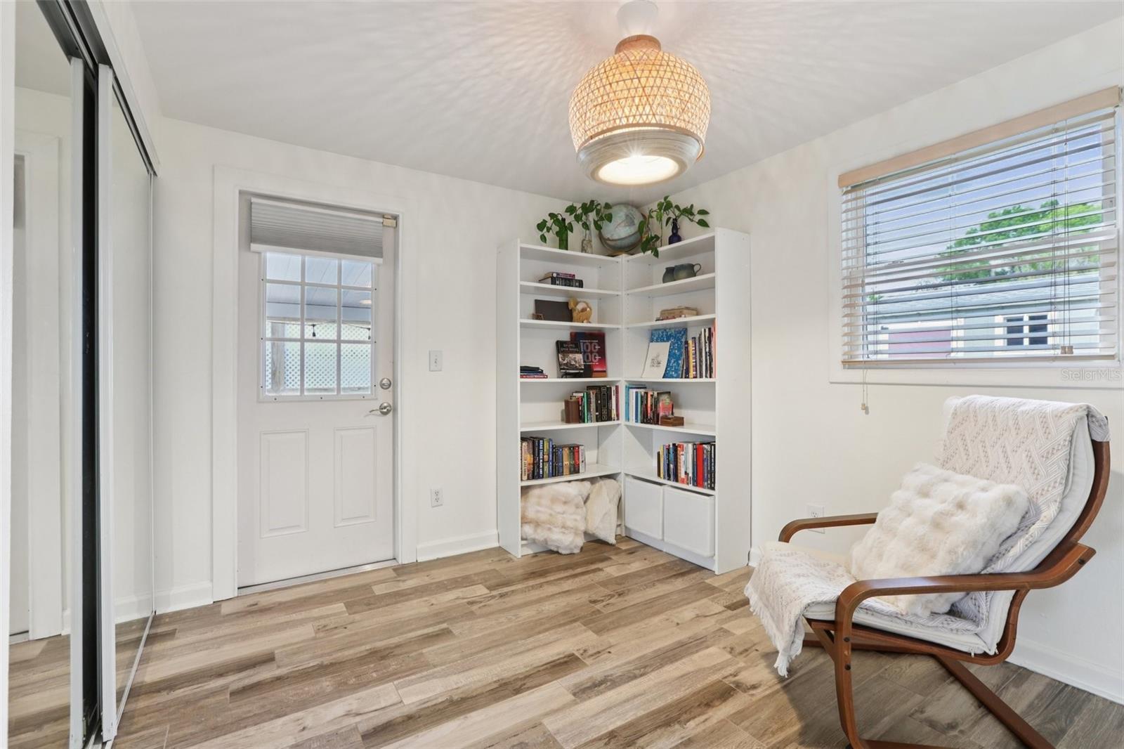 7805 N GLEN AVE, TAMPA, FL, 33614