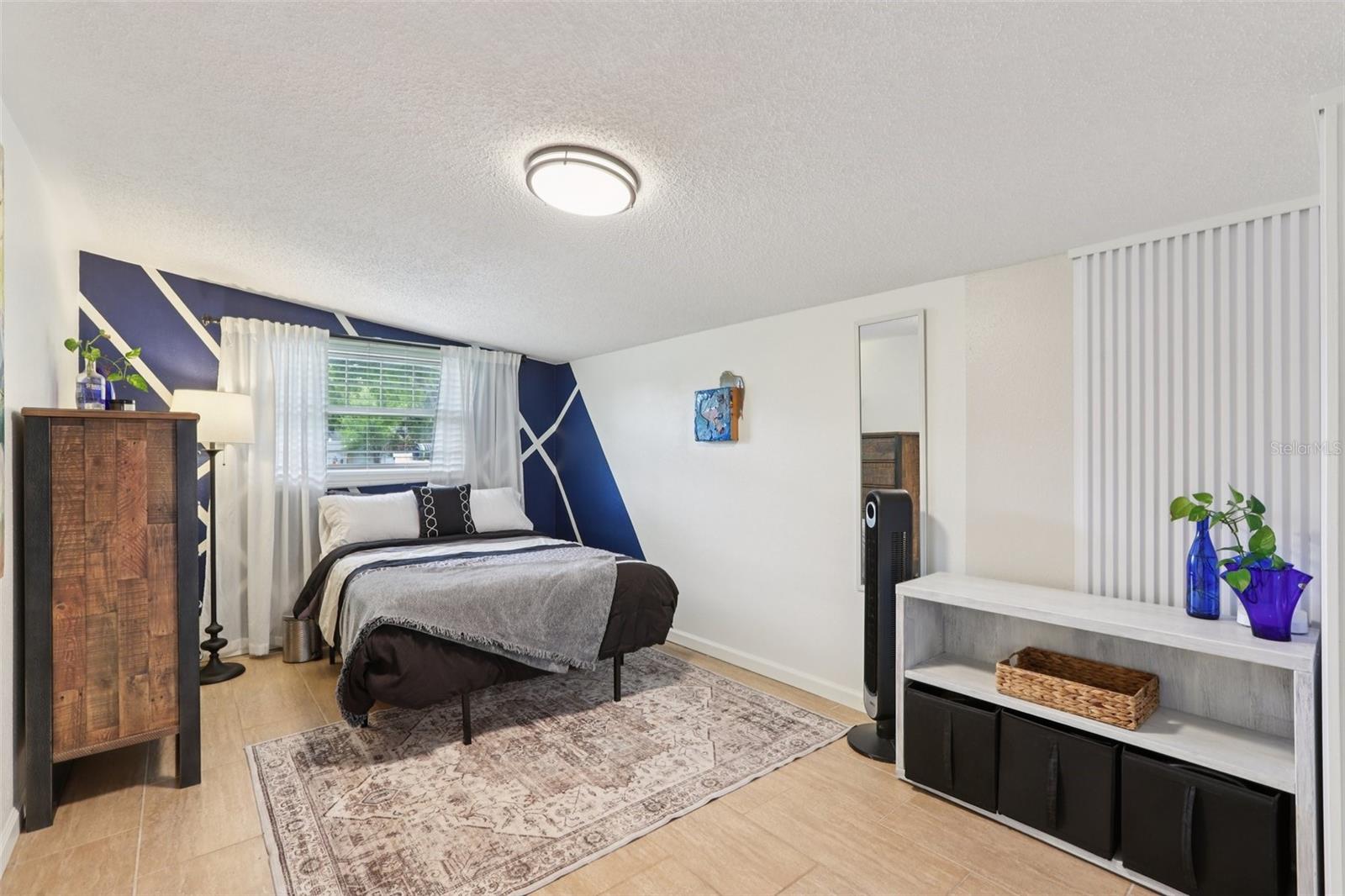 7805 N GLEN AVE, TAMPA, FL, 33614