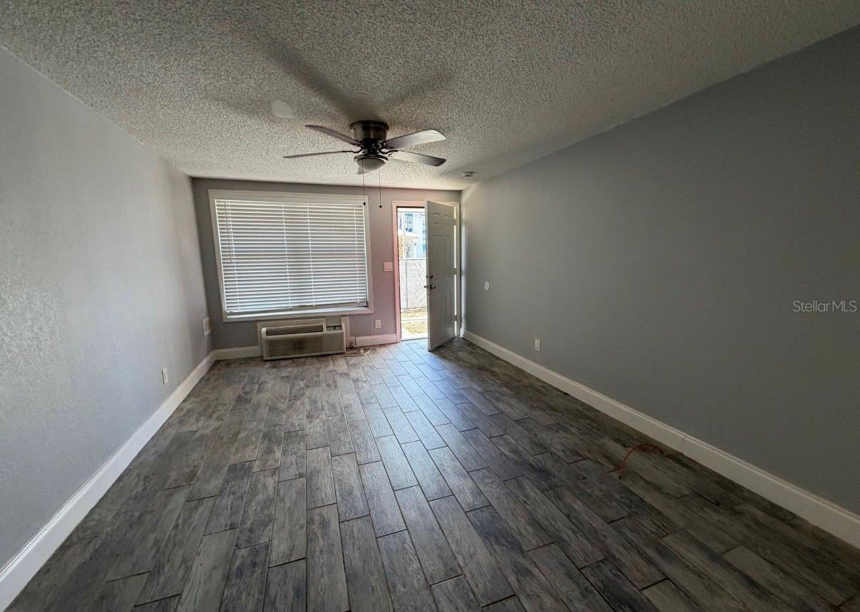 1400 STRAWBERRY PL #22, PLANT CITY, FL, 33563