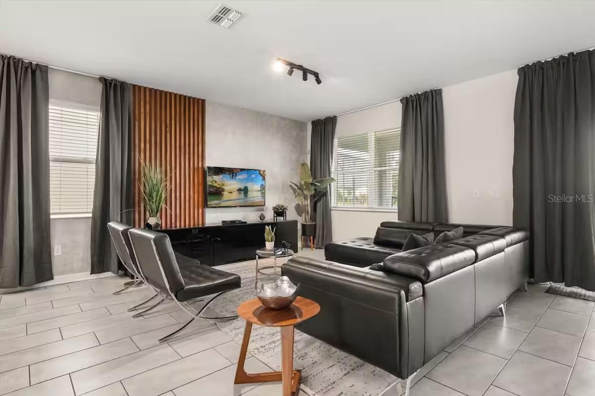 8882 CABOT CLIFFS DR, DAVENPORT, FL, 33896
