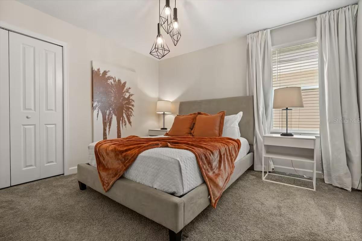 8882 CABOT CLIFFS DR, DAVENPORT, FL, 33896