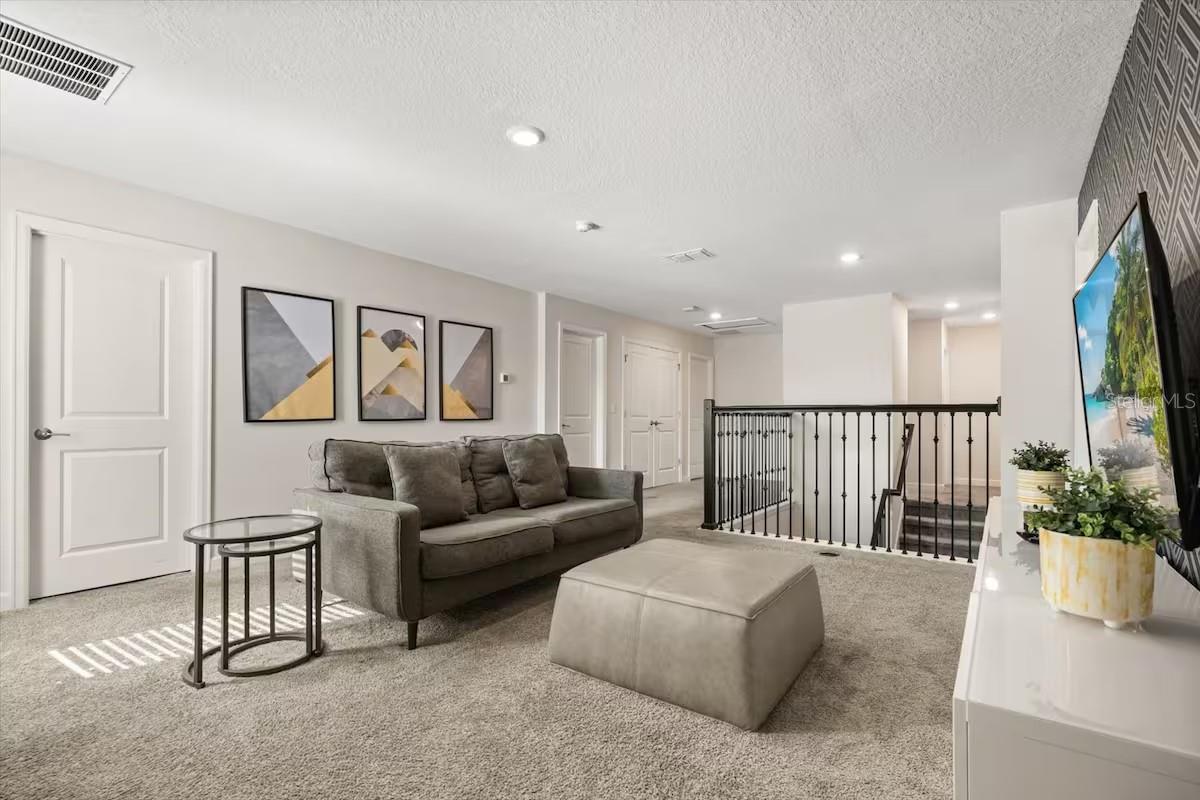 8882 CABOT CLIFFS DR, DAVENPORT, FL, 33896