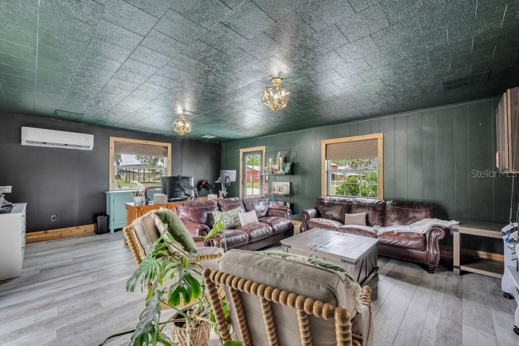 7820 LITHIA PINECREST RD, LITHIA, FL, 33547
