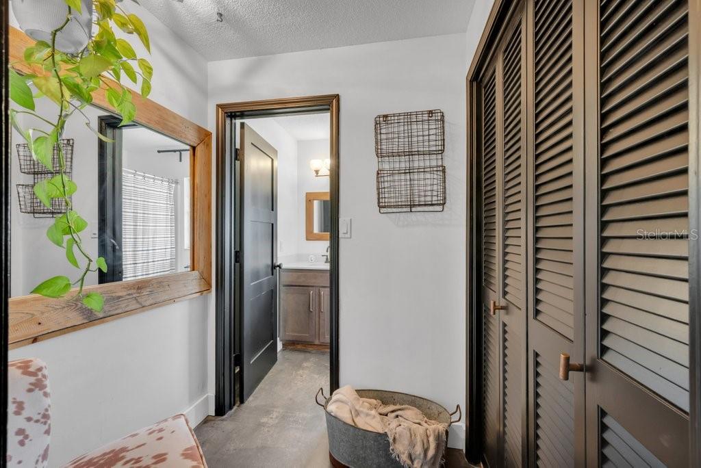 7820 LITHIA PINECREST RD, LITHIA, FL, 33547