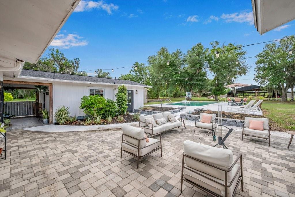 7820 LITHIA PINECREST RD, LITHIA, FL, 33547