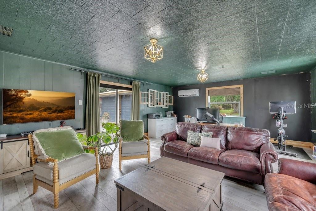 7820 LITHIA PINECREST RD, LITHIA, FL, 33547