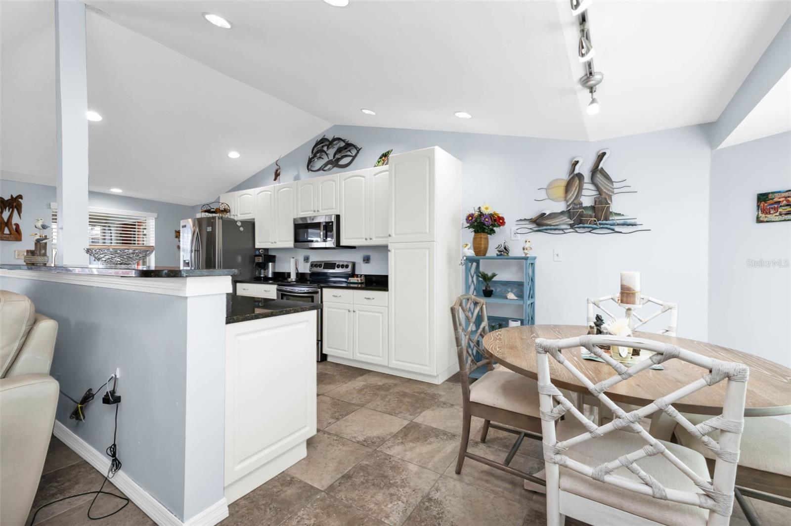 21285 EDGEWATER DR, PORT CHARLOTTE, FL, 33952