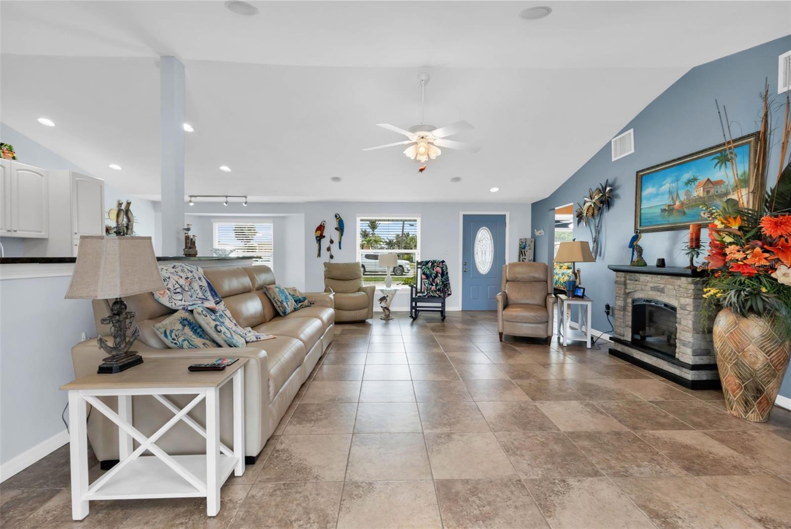 21285 EDGEWATER DR, PORT CHARLOTTE, FL, 33952