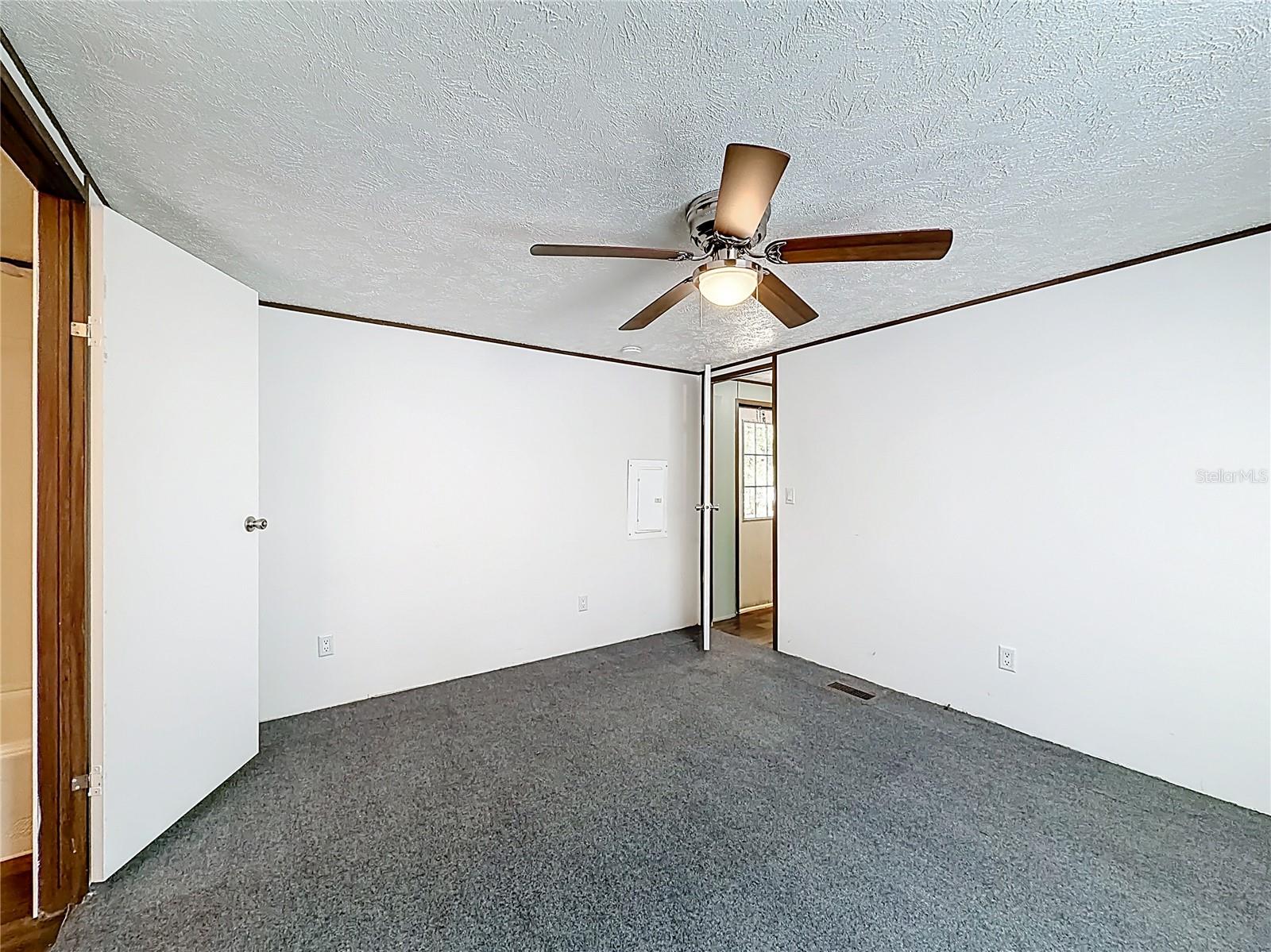 11946 SE 99TH TER, BELLEVIEW, FL, 34420
