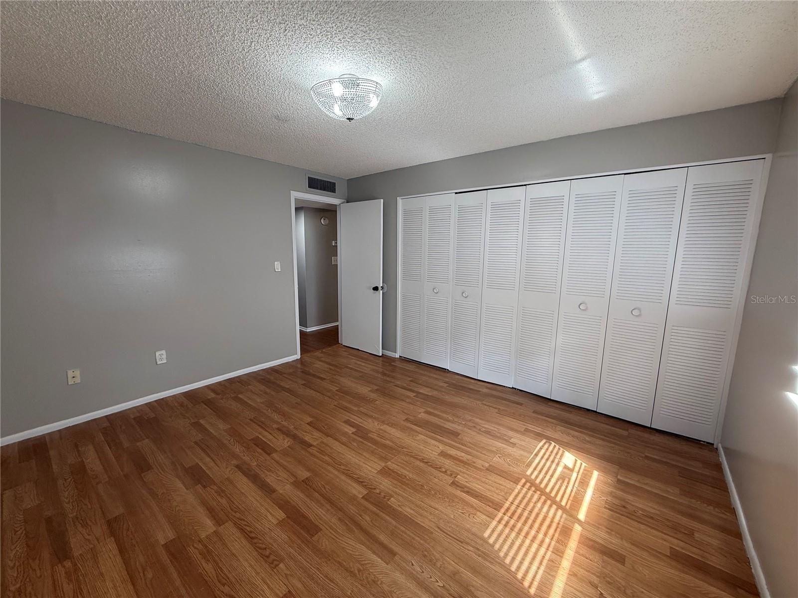 2800 N POWERS DR #9, ORLANDO, FL, 32818