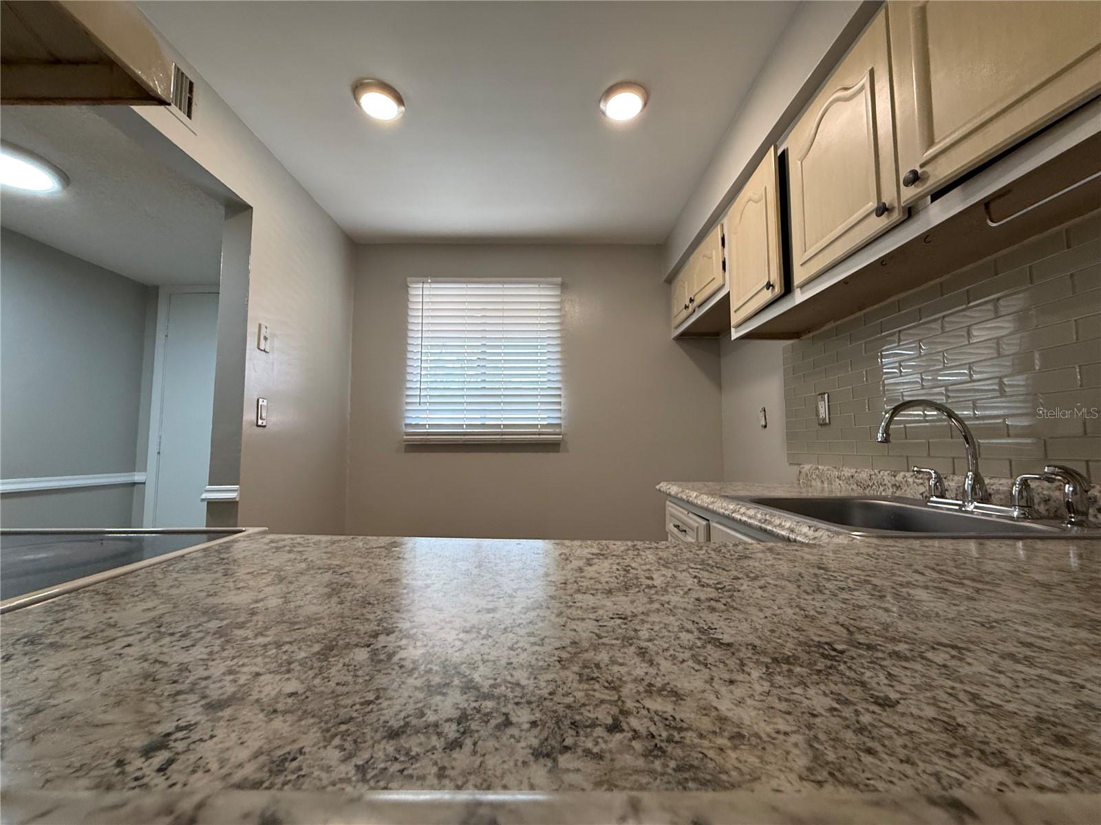 2800 N POWERS DR #9, ORLANDO, FL, 32818