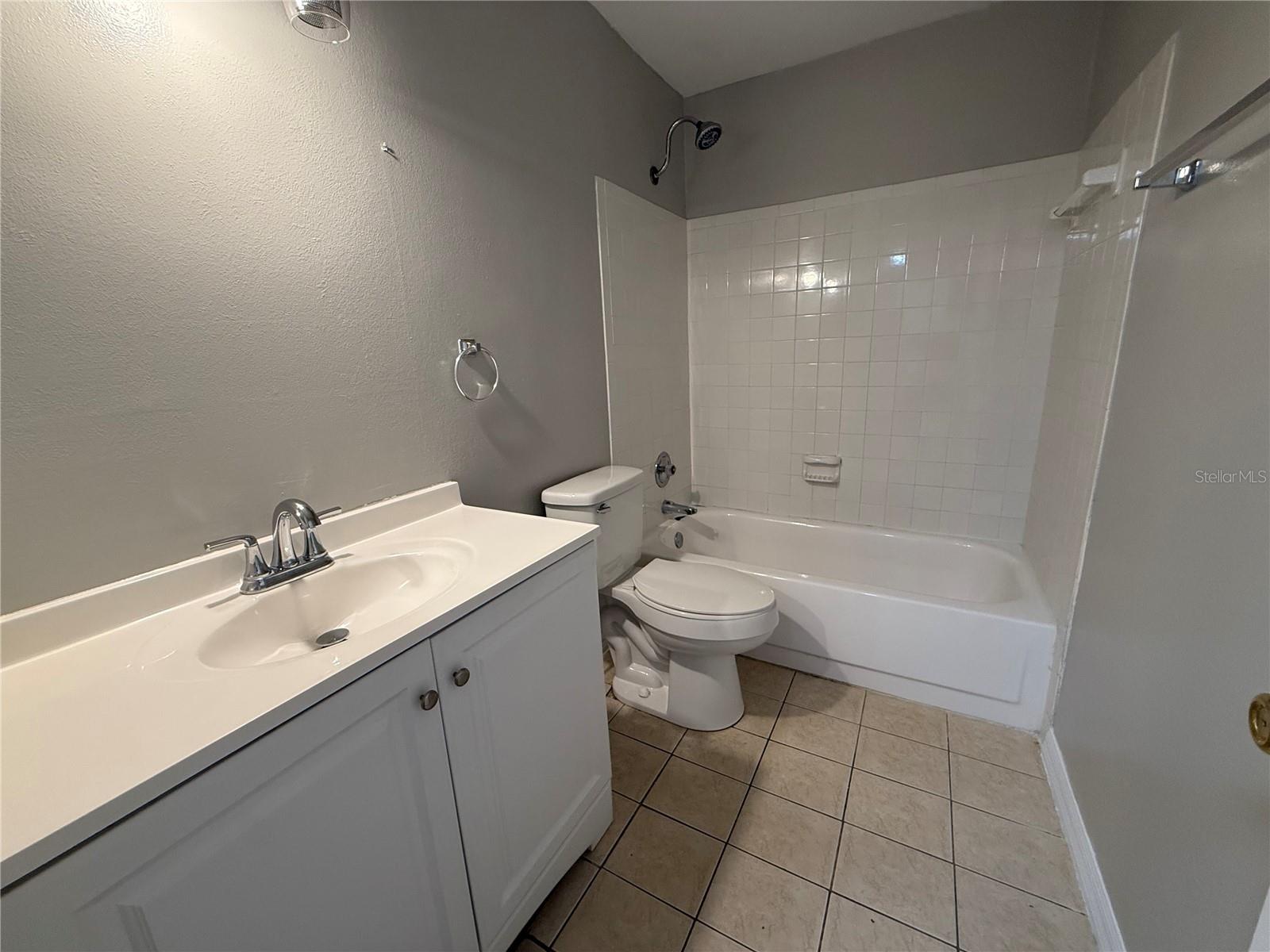 2800 N POWERS DR #9, ORLANDO, FL, 32818