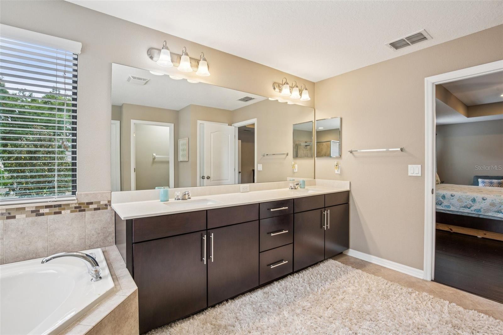 210 DAKOTA HILL DR, SEFFNER, FL, 33584