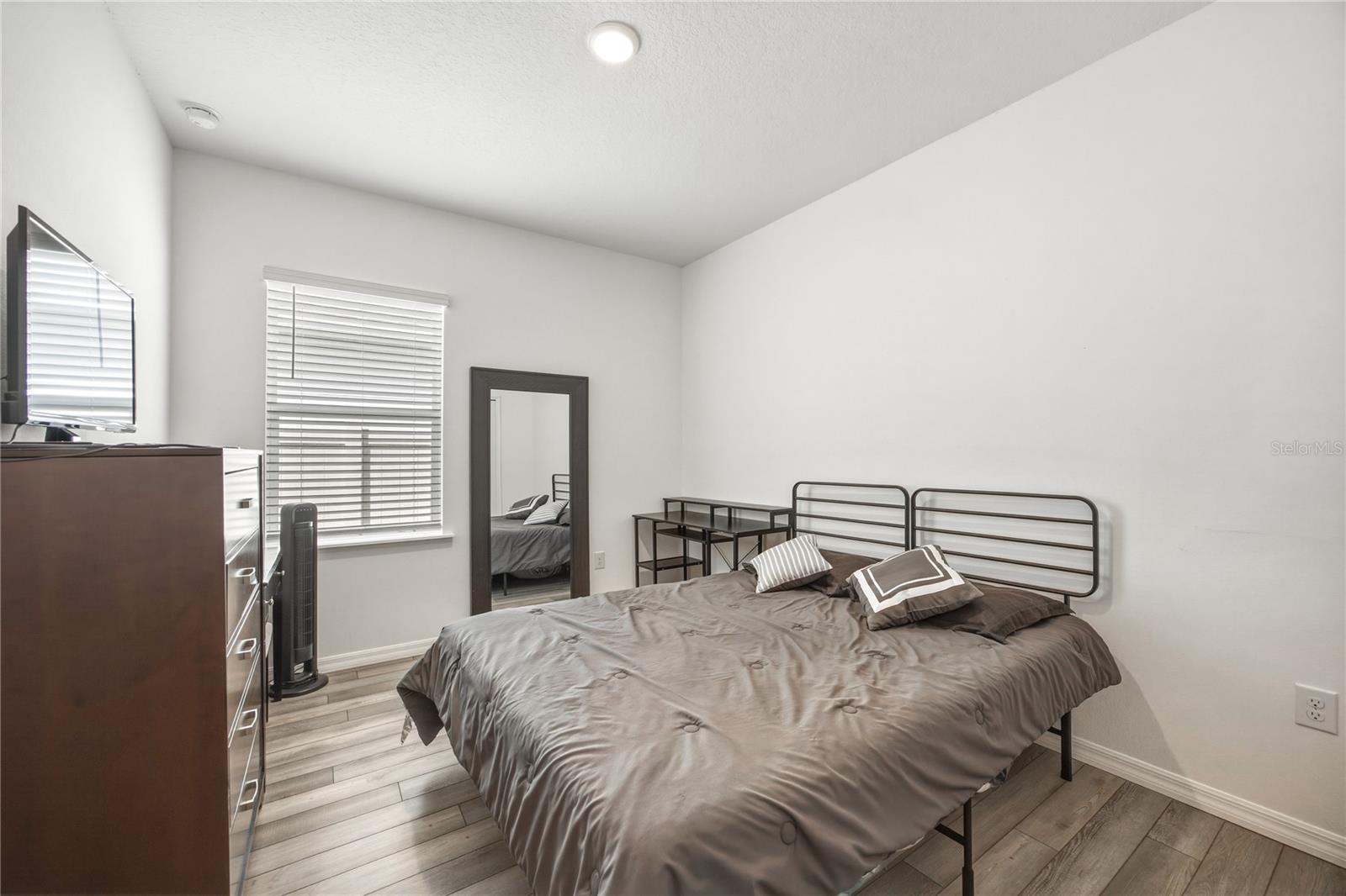 670 NW 243RD TER, NEWBERRY, FL, 32669