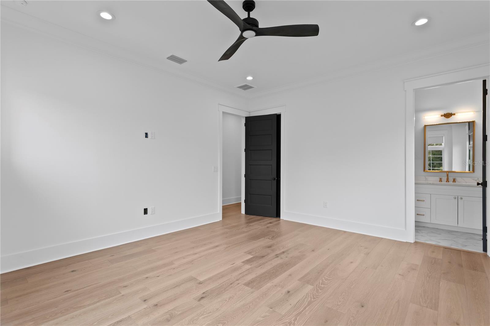 2503 N GLENWOOD DR, TAMPA, FL, 33602