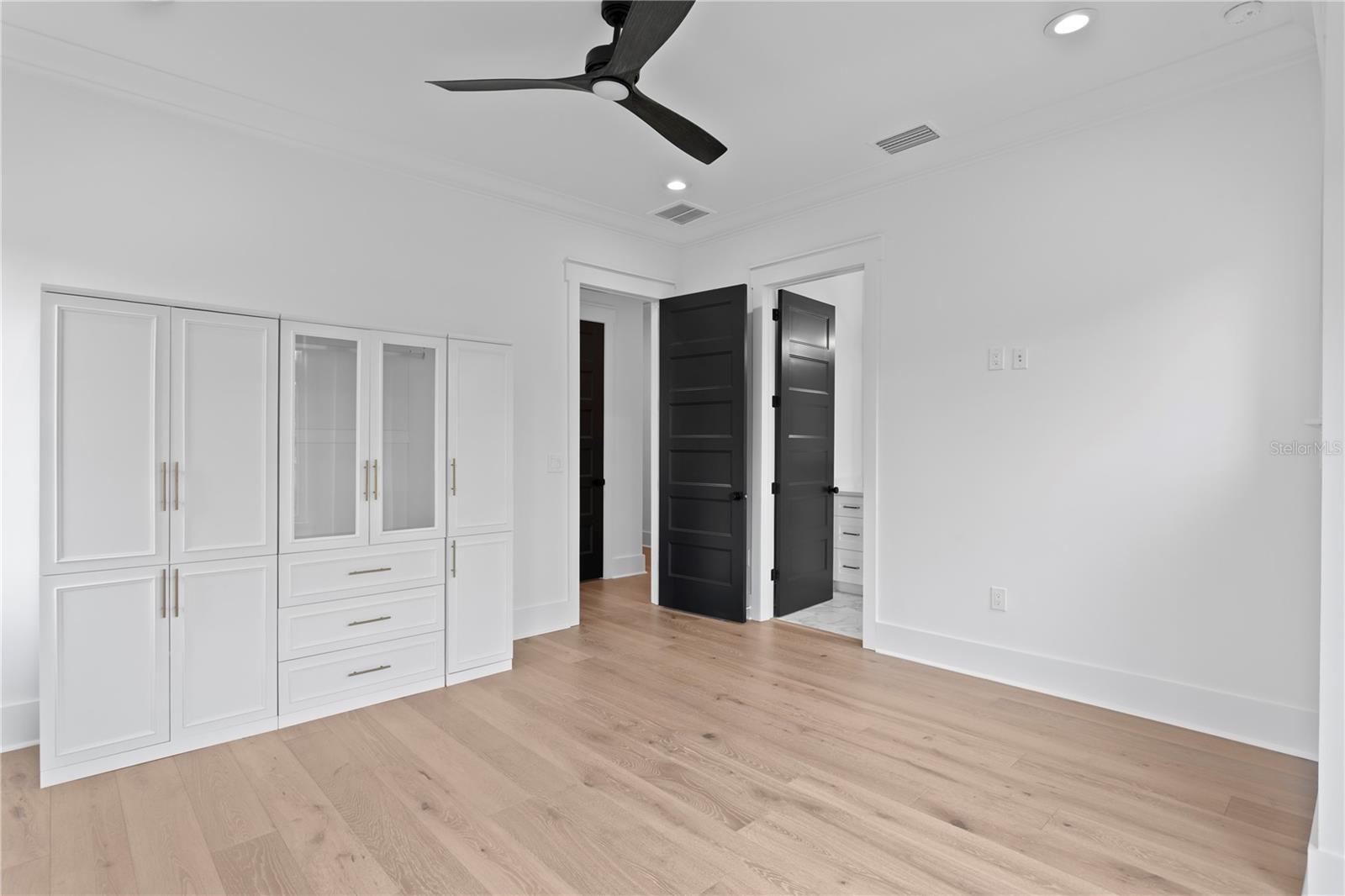 2503 N GLENWOOD DR, TAMPA, FL, 33602