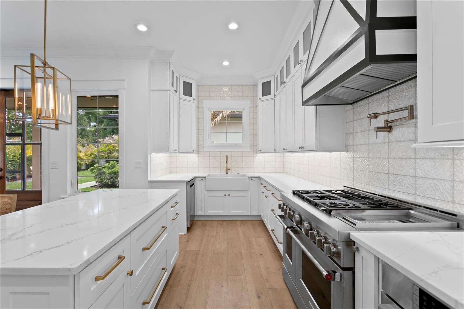 2503 N GLENWOOD DR, TAMPA, FL, 33602
