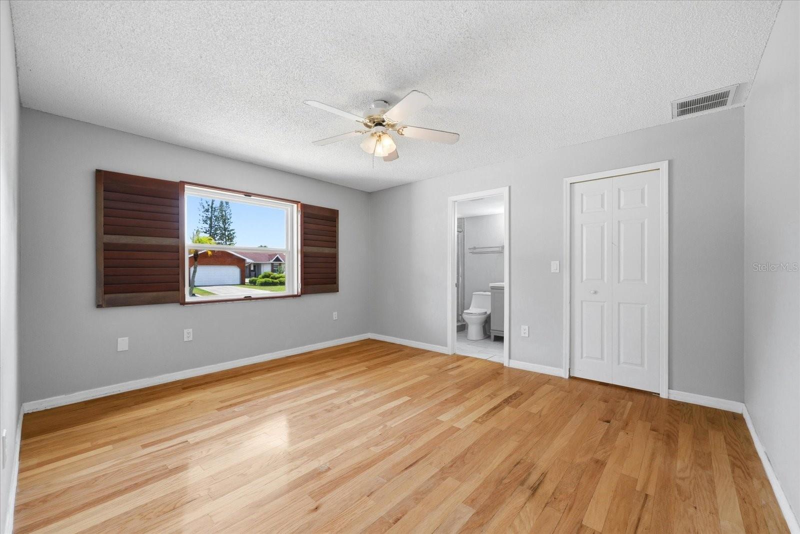 12836 PINEWAY DR, LARGO, FL, 33773