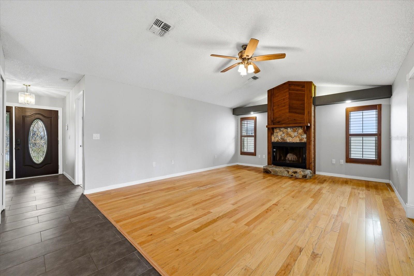 12836 PINEWAY DR, LARGO, FL, 33773