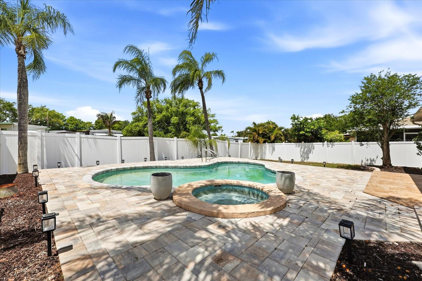 12836 PINEWAY DR, LARGO, FL, 33773