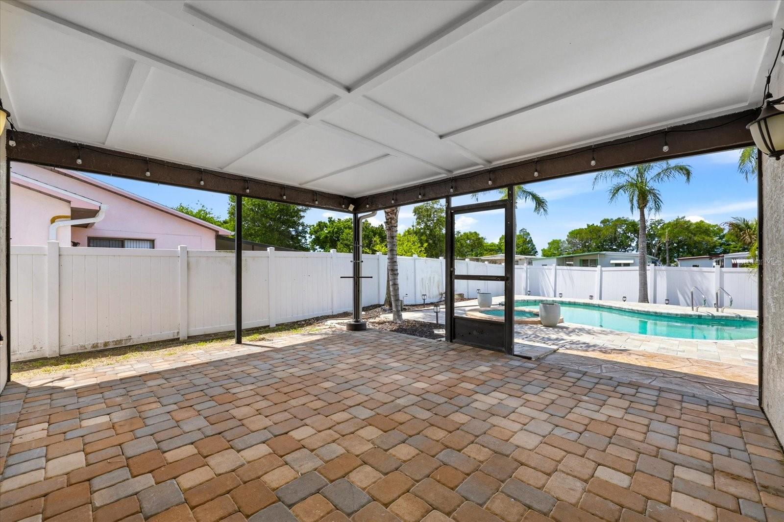 12836 PINEWAY DR, LARGO, FL, 33773