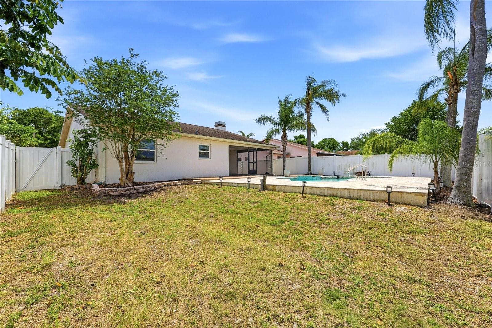 12836 PINEWAY DR, LARGO, FL, 33773