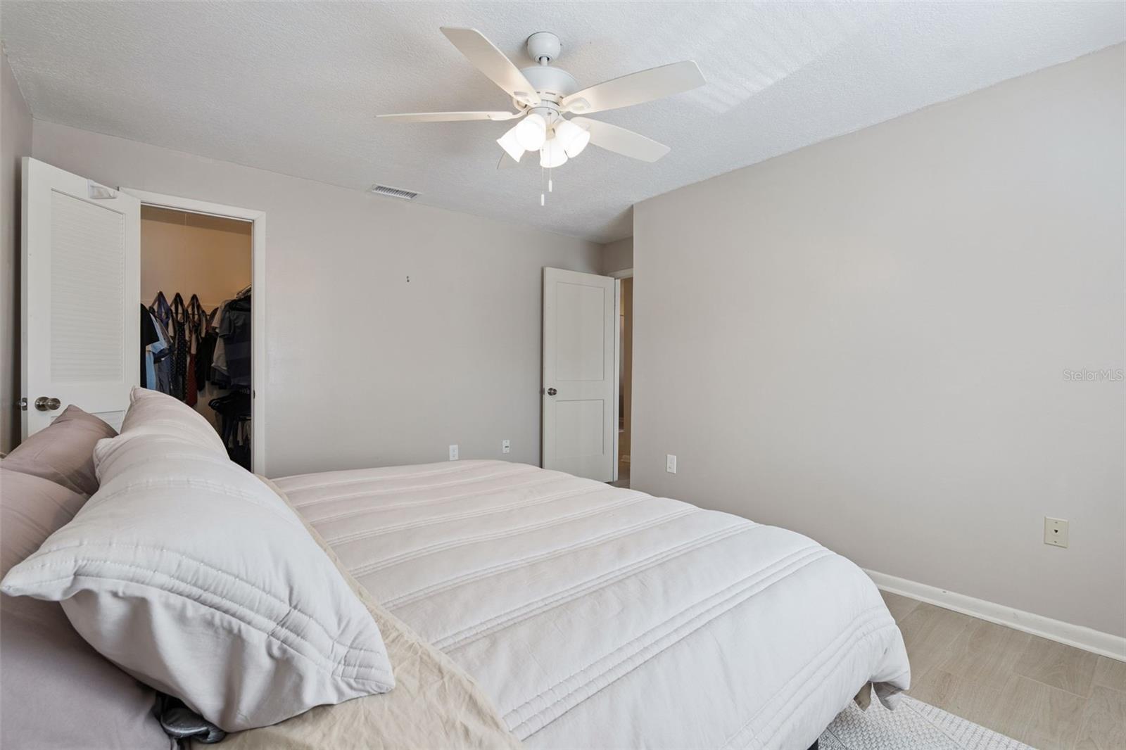 525 CONWAY RD #202, ORLANDO, FL, 32807