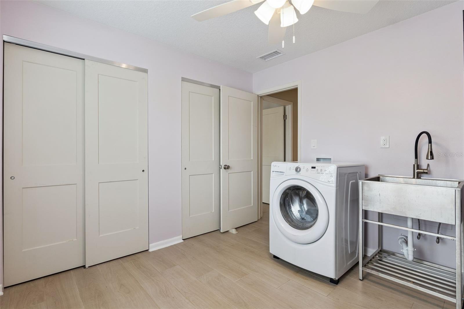 525 CONWAY RD #202, ORLANDO, FL, 32807