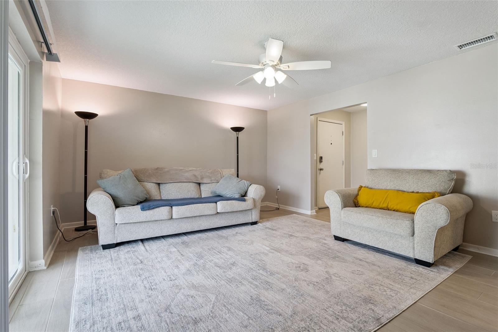 525 CONWAY RD #202, ORLANDO, FL, 32807