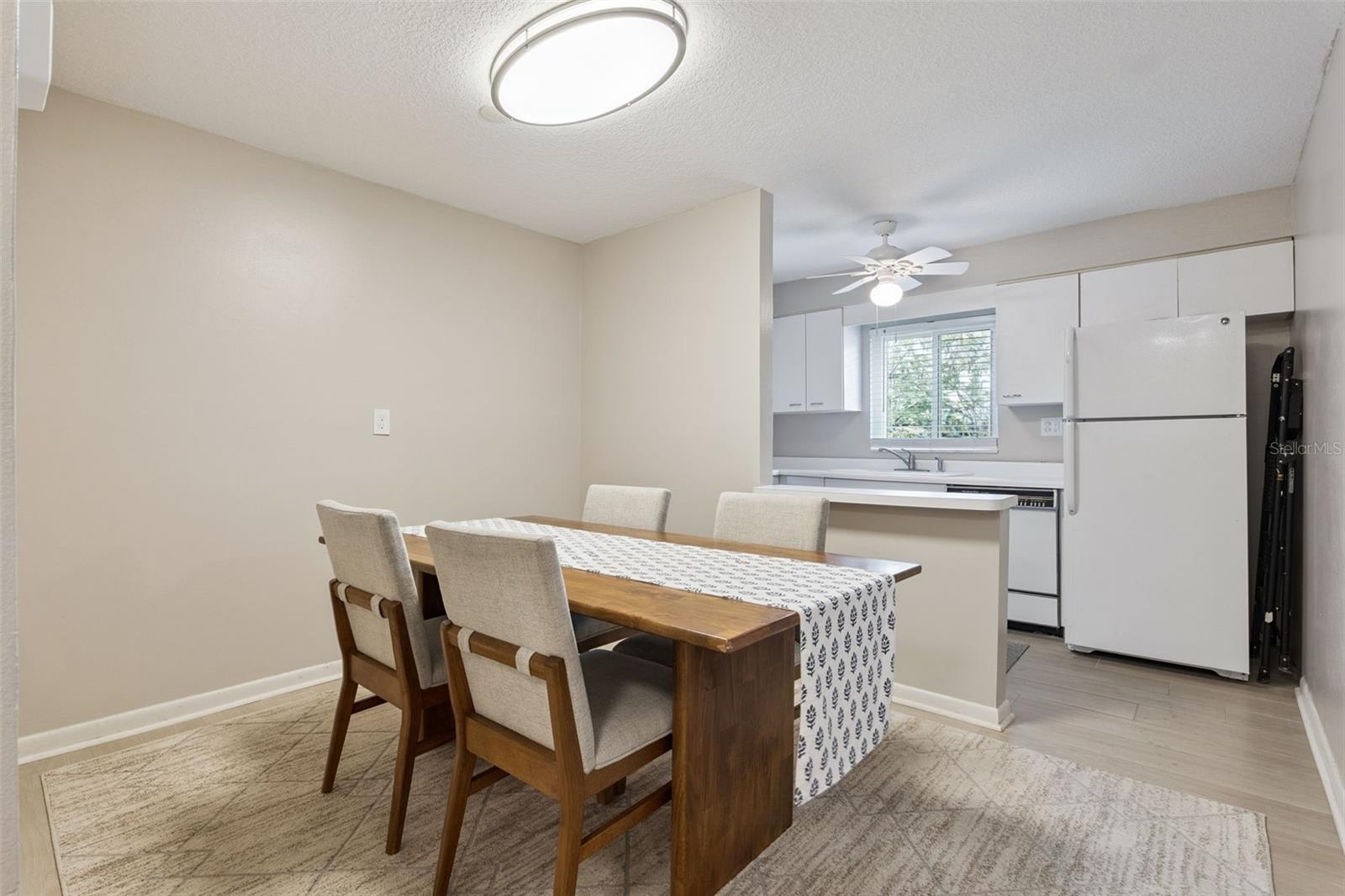 525 CONWAY RD #202, ORLANDO, FL, 32807