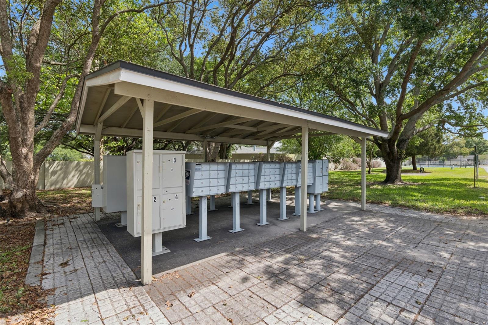 525 CONWAY RD #202, ORLANDO, FL, 32807