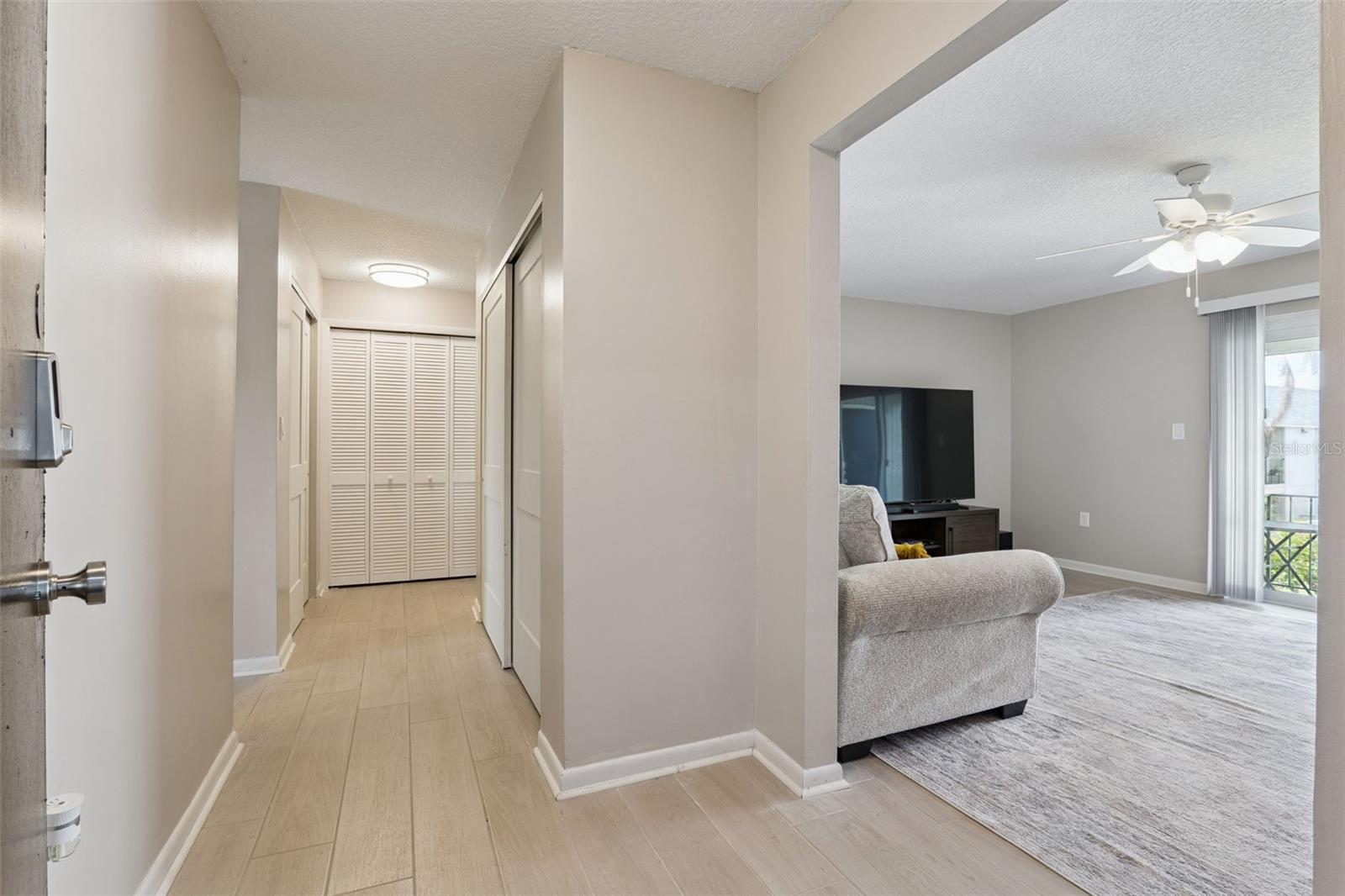 525 CONWAY RD #202, ORLANDO, FL, 32807