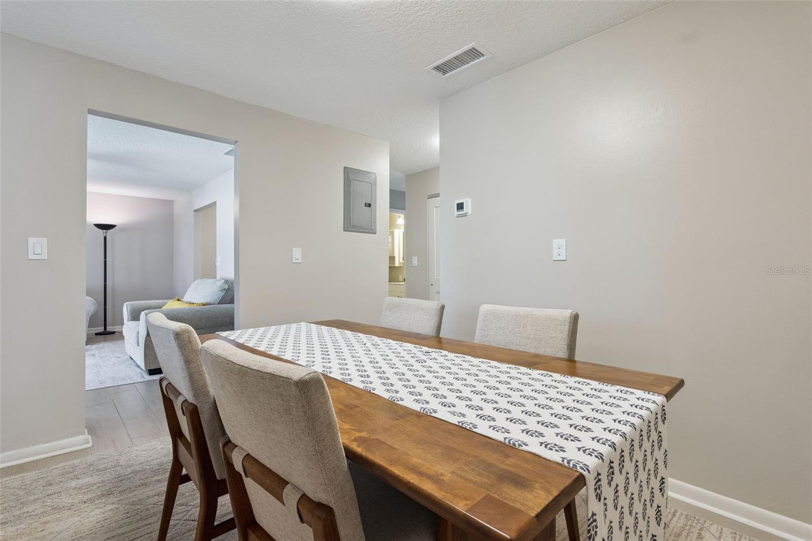 525 CONWAY RD #202, ORLANDO, FL, 32807