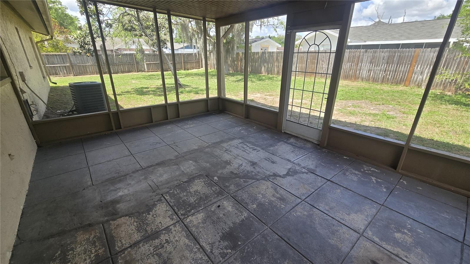 813 SENATE CT, TAMPA, FL, 33613