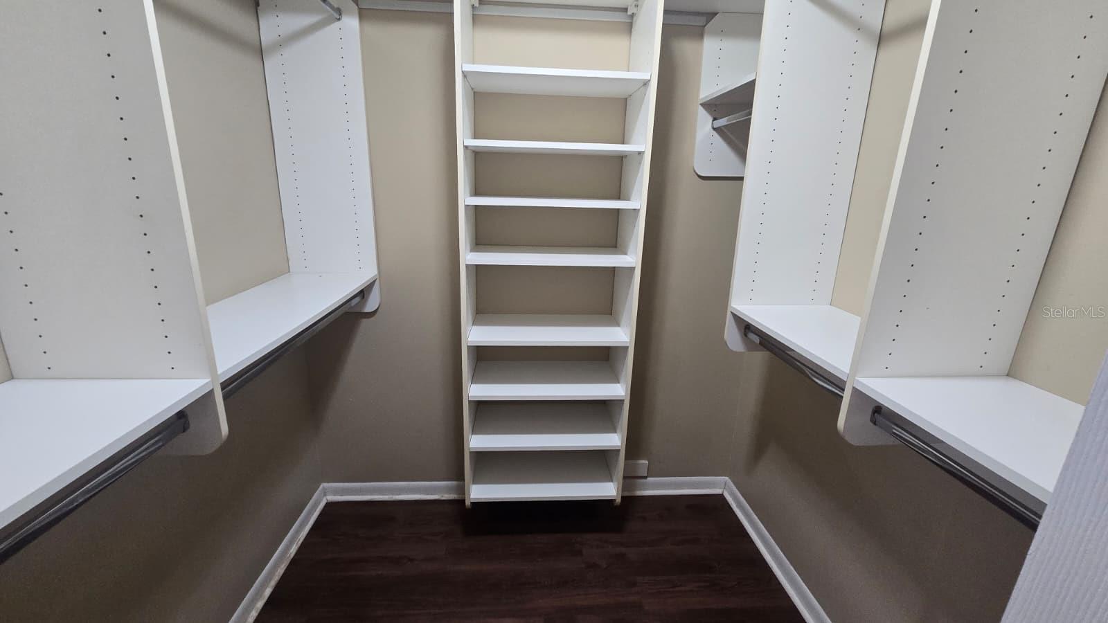 813 SENATE CT, TAMPA, FL, 33613