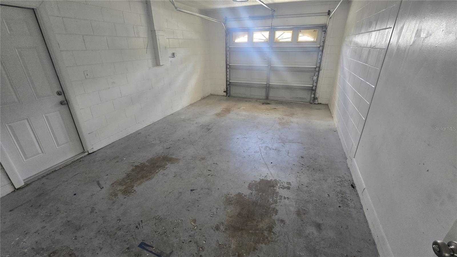 813 SENATE CT, TAMPA, FL, 33613