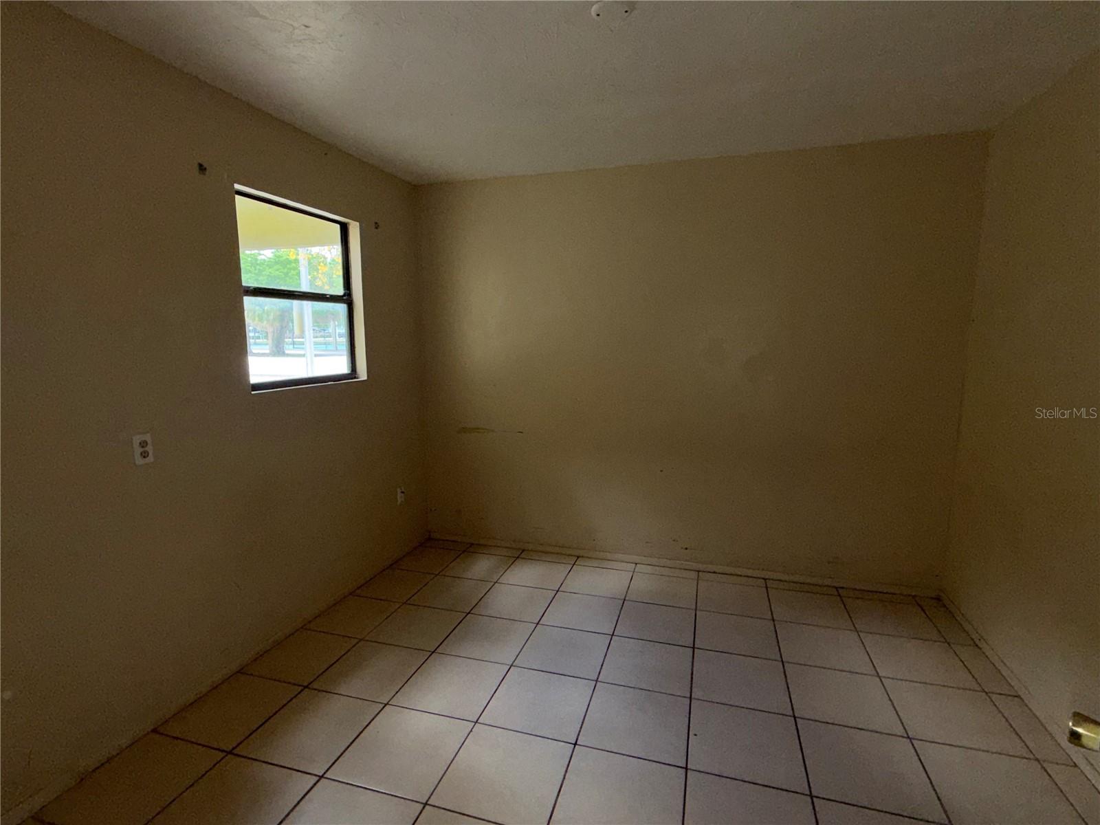 1543 N TUTTLE AVE, SARASOTA, FL, 34237