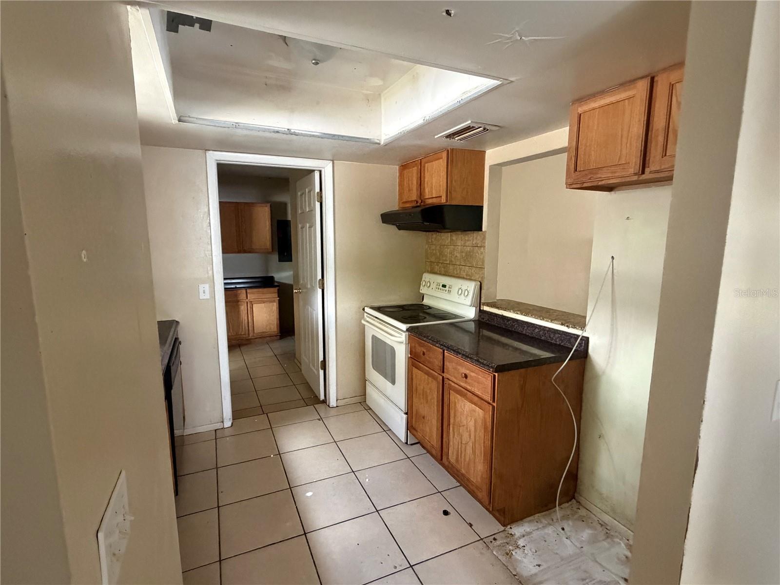 1543 N TUTTLE AVE, SARASOTA, FL, 34237