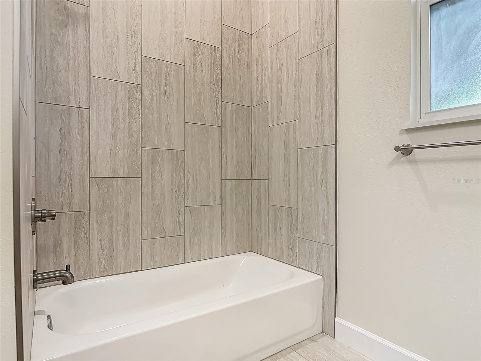 1475 WARRIOR TRL, ENTERPRISE, FL, 32725