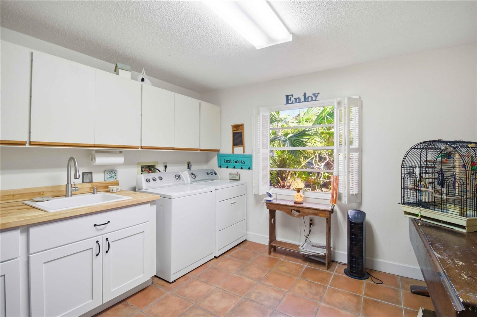 3951 COUNTRY VIEW DR, SARASOTA, FL, 34233